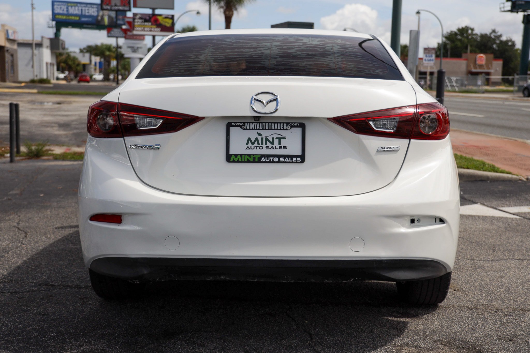 Used 2017 MAZDA MAZDA3 Sport w/ Preferred Equipment Package FWD image 10