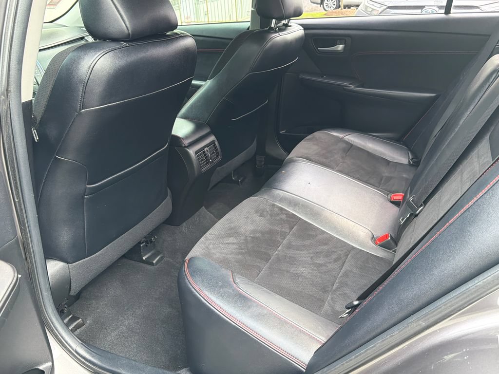 Used 2015 Toyota Camry XSE w/ Moonroof Package FWD image 13
