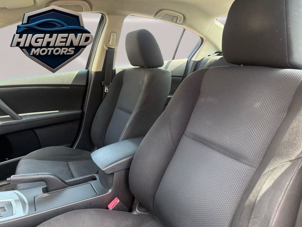 Used 2011 MAZDA MAZDA3 i Touring FWD image 12