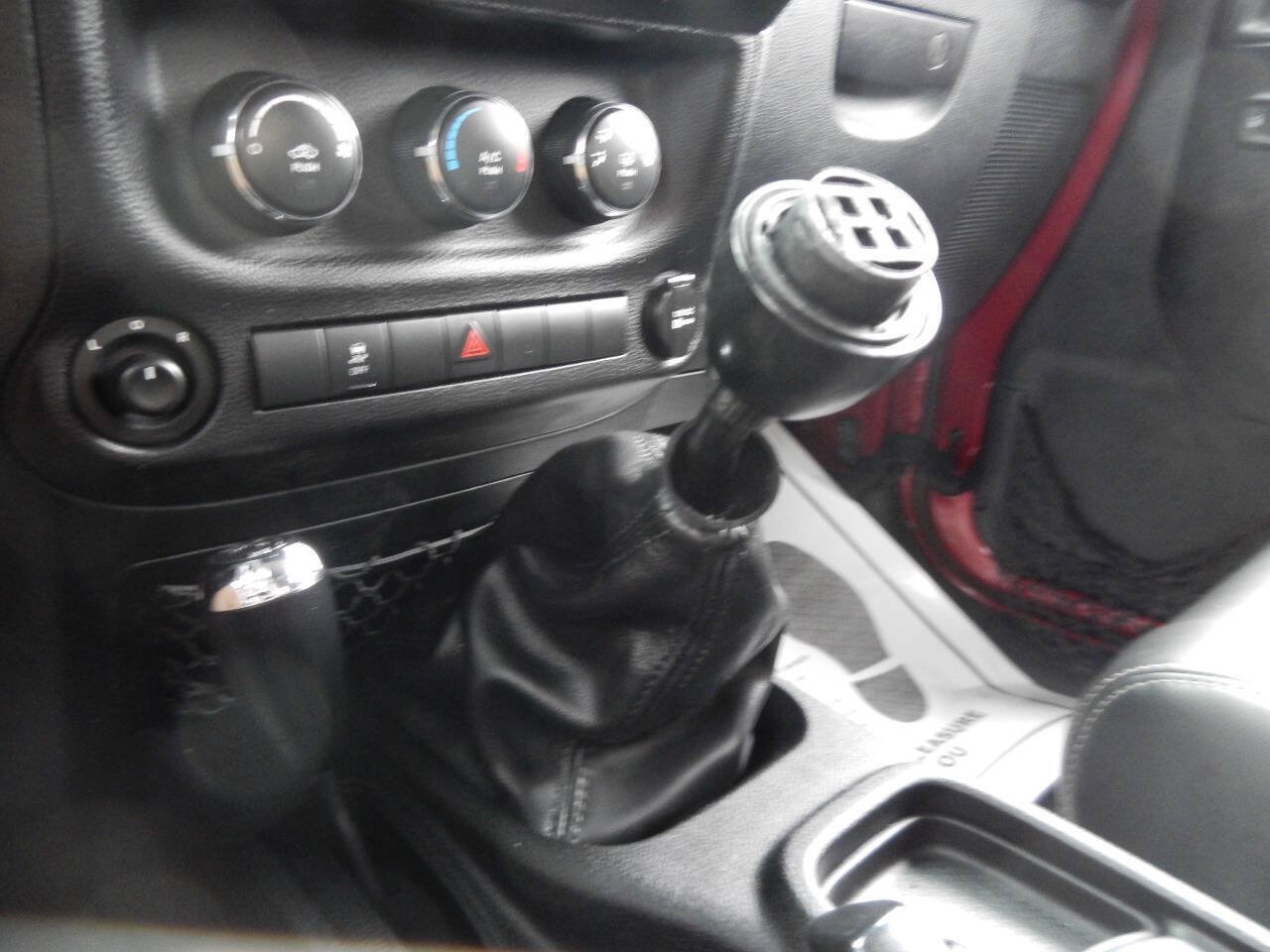 Used 2012 Jeep Wrangler Sport AWD/4WD image 34