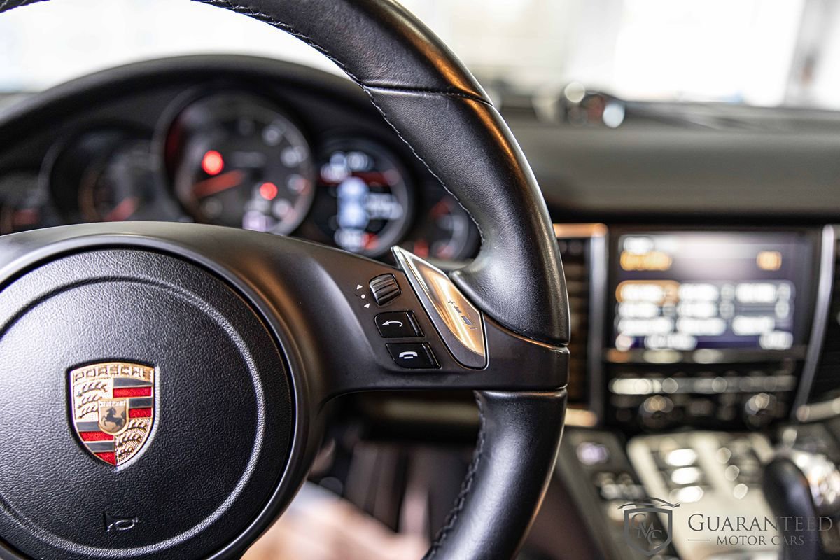 Used 2015 Porsche Panamera 4 image 26