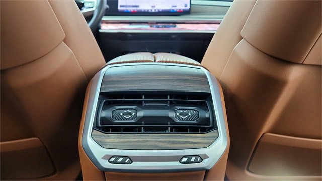 Used 2023 BMW 740i w/ Executive Package image 52