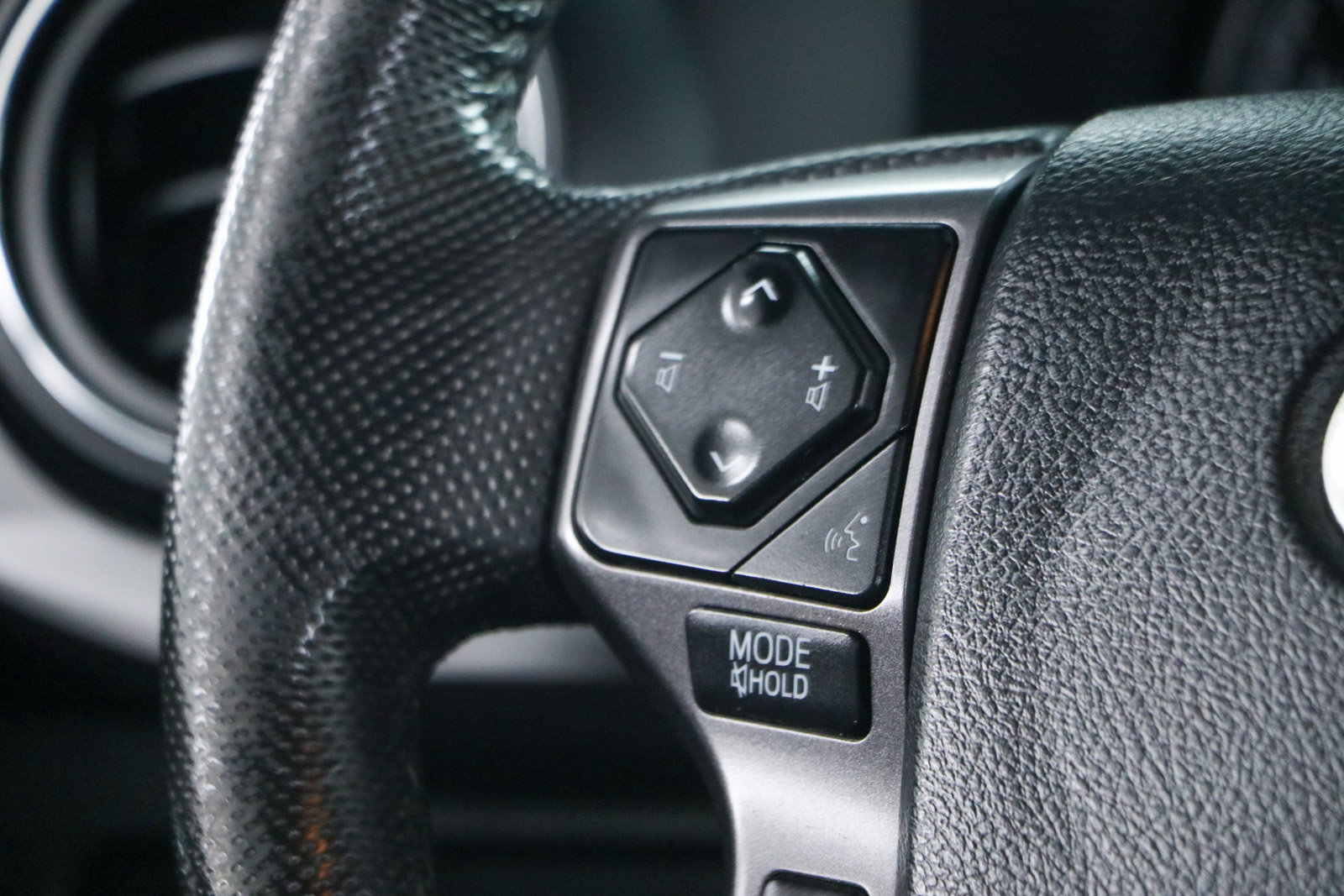 Used 2022 Toyota Tacoma TRD Sport w/ Technology Package AWD/4WD image 14