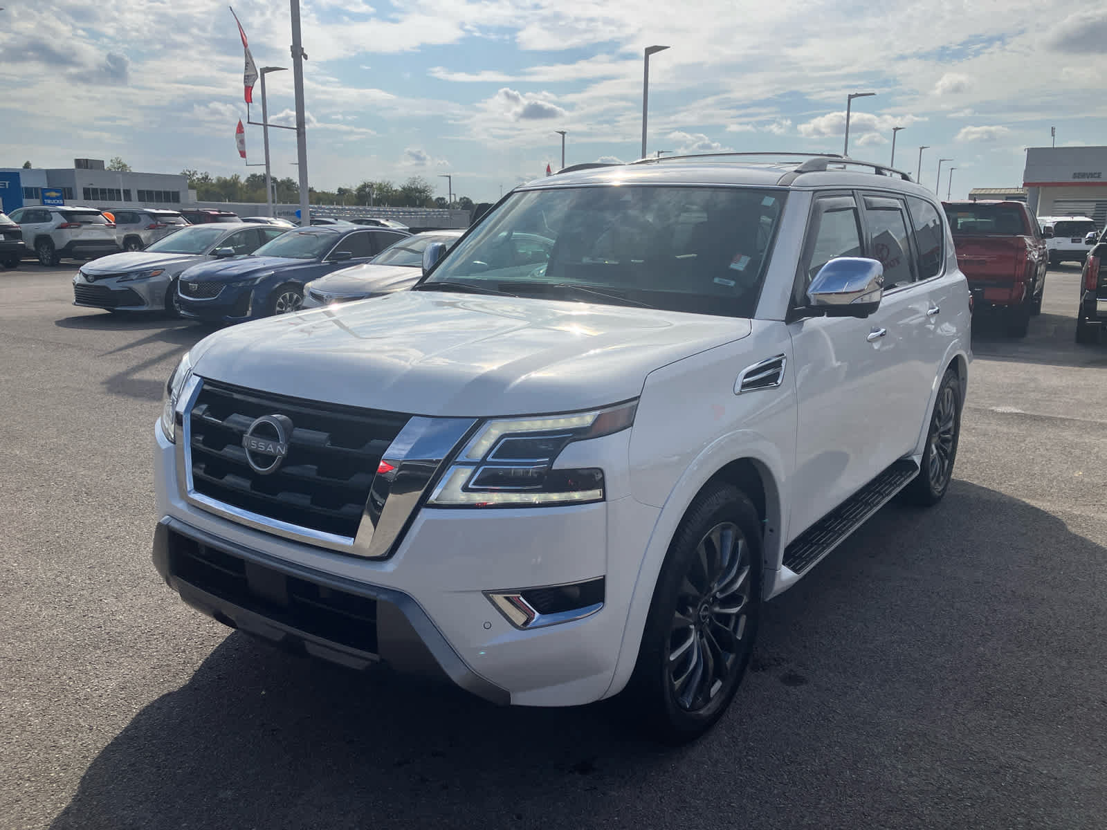 Used 2024 Nissan Armada Platinum w/ Captain's Chairs Package AWD/4WD image 3