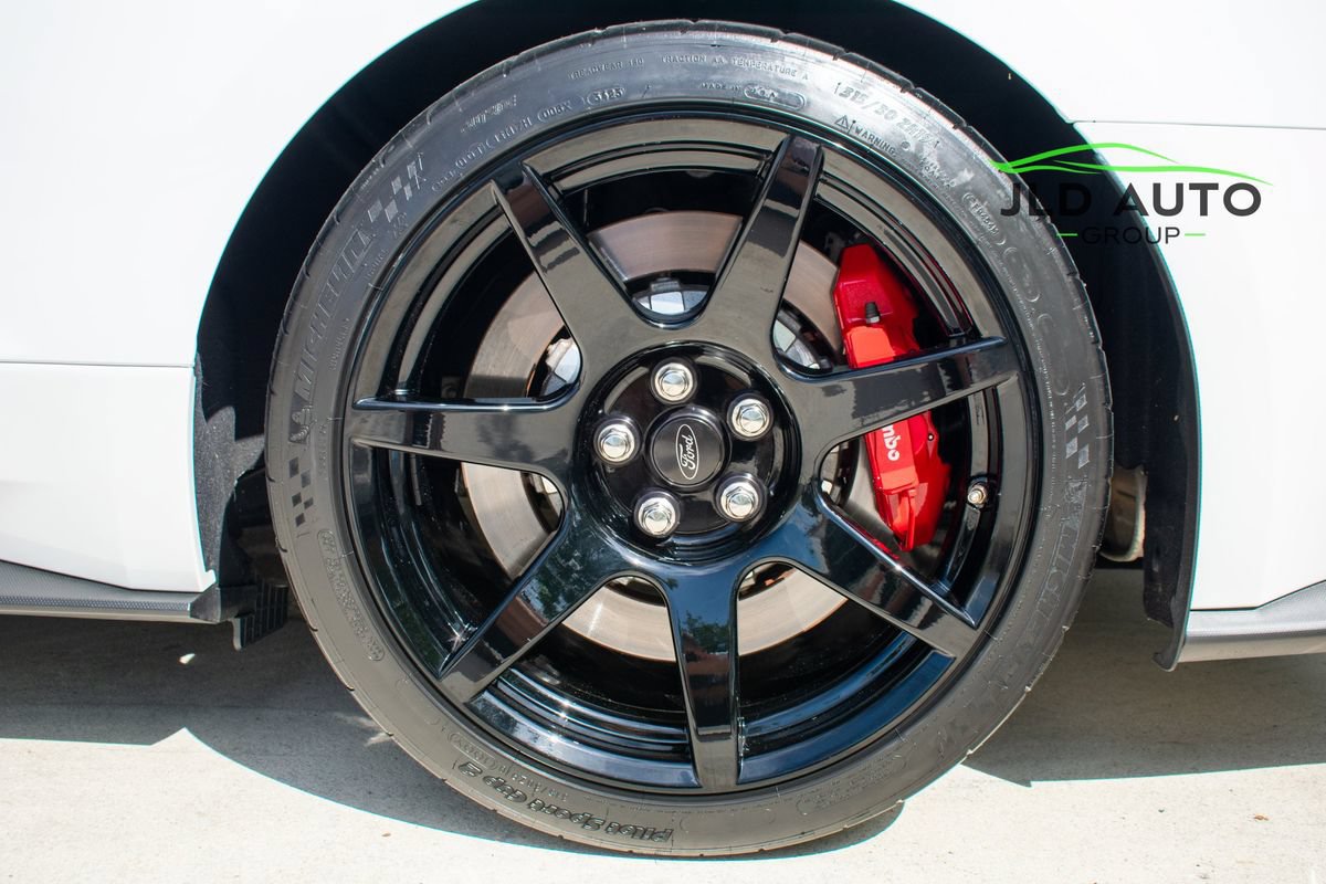 Used 2019 Ford Mustang Shelby GT350R w/ GT350R Equipment Group 920A RWD image 28