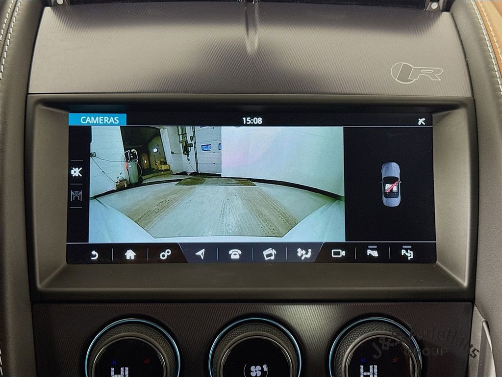 Used 2022 Jaguar F-TYPE R image 19