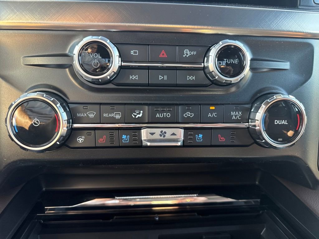 New 2026 Ford F350 King Ranch w/ FX4 Off-Road Package image 36