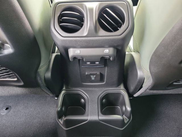 New 2026 Jeep Gladiator Mojave w/ Steel Bumper Group AWD/4WD image 11