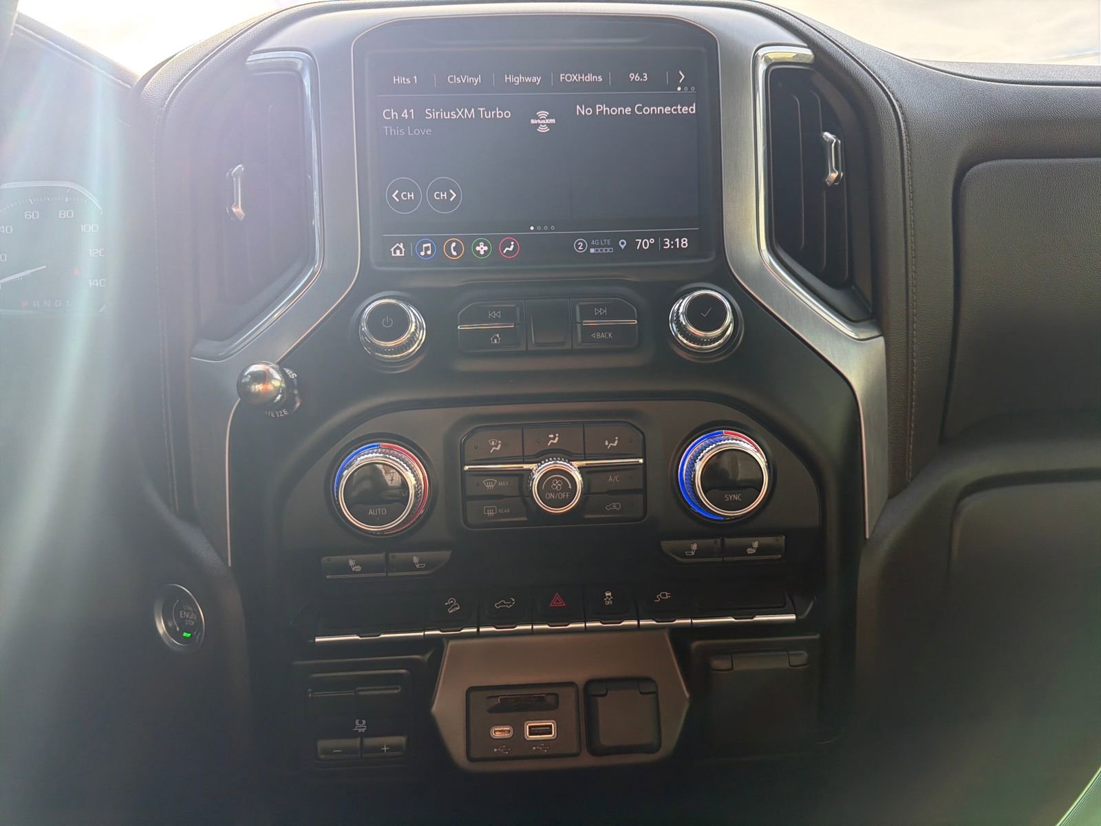 Used 2022 GMC Sierra 2500 SLT w/ Gooseneck/5TH Wheel Package image 27