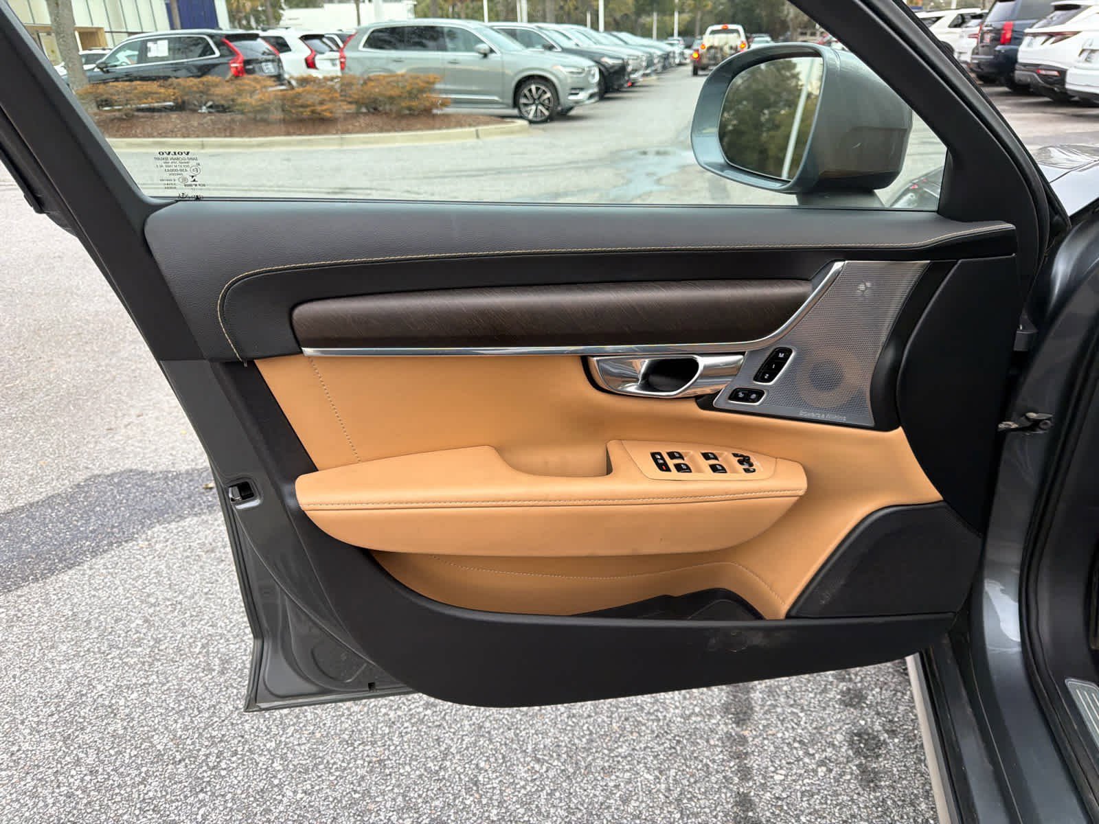 Used 2018 Volvo V90 T6 Cross Country w/ Convenience Package image 24