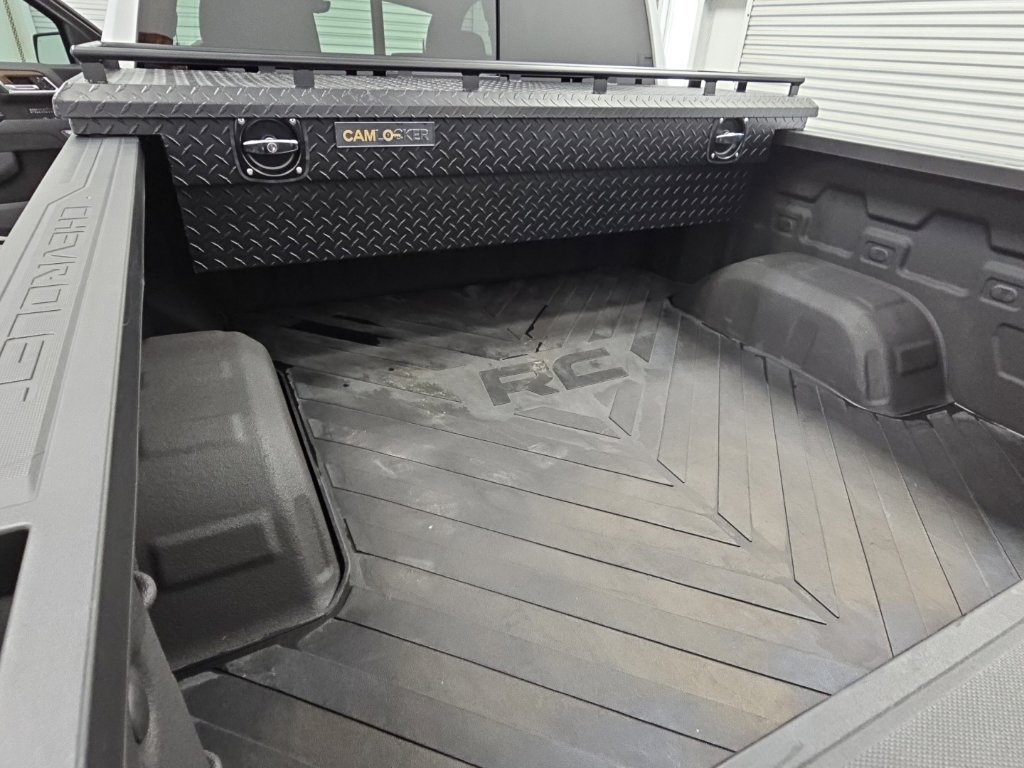 Used 2024 Chevrolet Silverado 1500 High Country w/ Technology Package AWD/4WD image 37