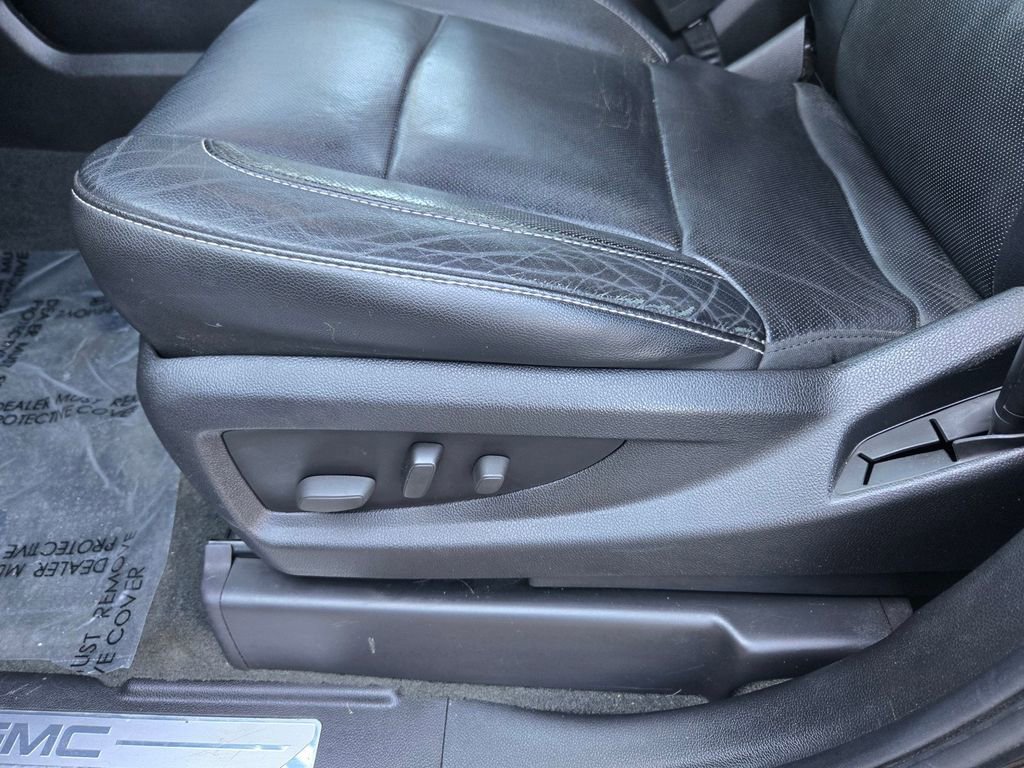 Used 2015 GMC Yukon SLT image 12