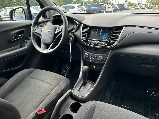 Used 2017 Chevrolet Trax LS AWD/4WD image 29