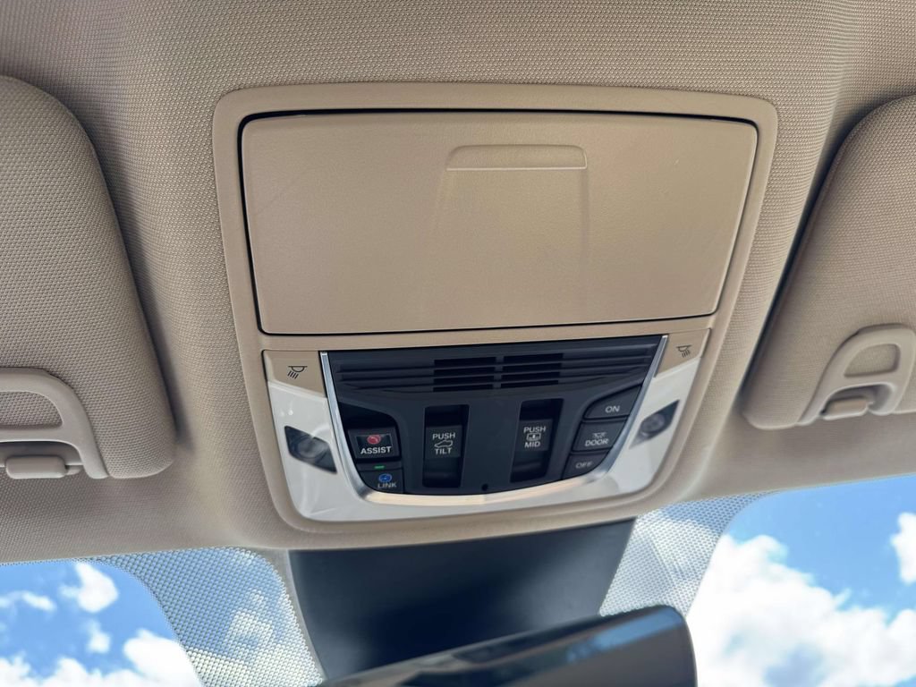 Certified 2023 Acura MDX SH-AWD w/ Technology Package image 30