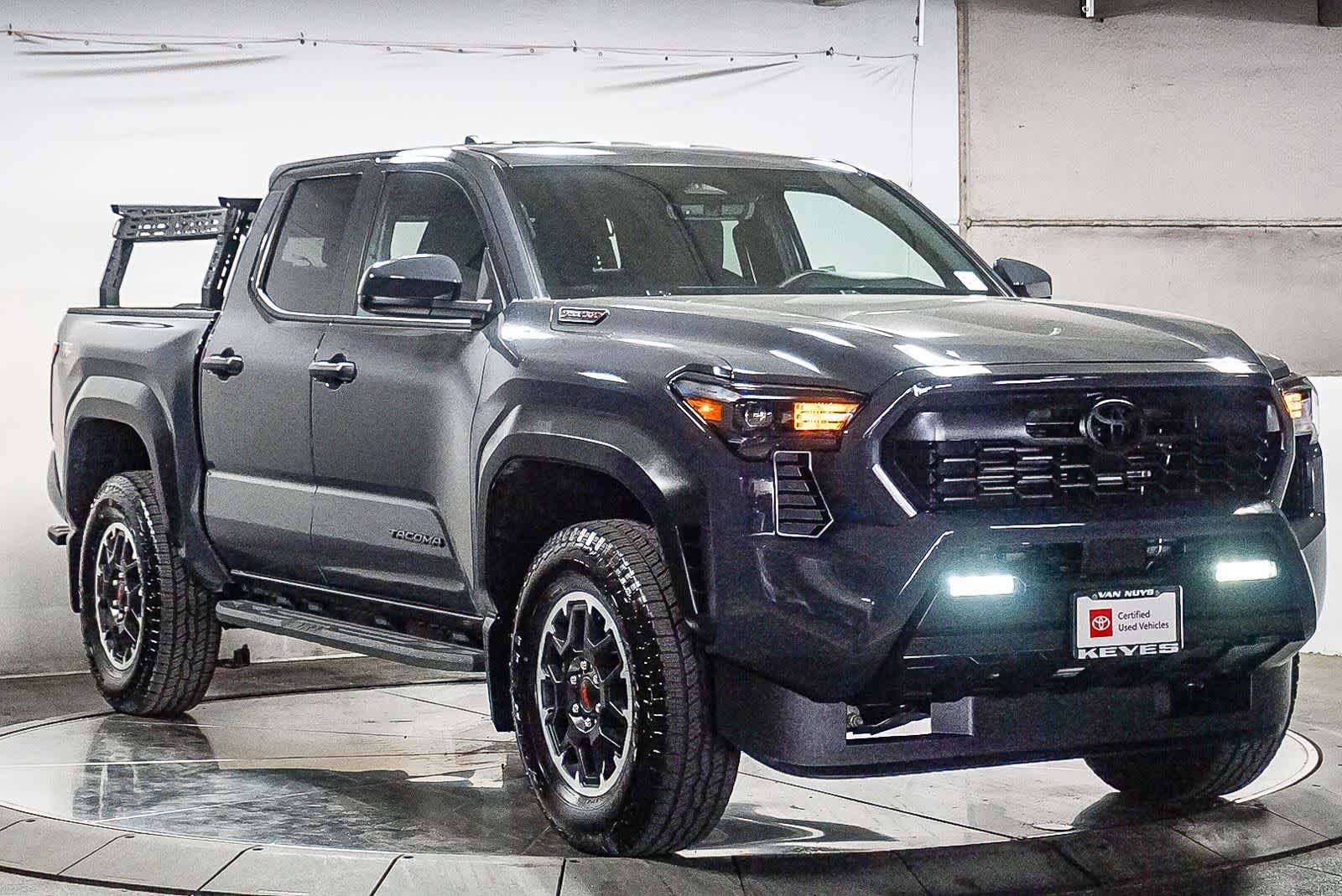 Certified 2025 Toyota Tacoma TRD Off-Road AWD/4WD image 4