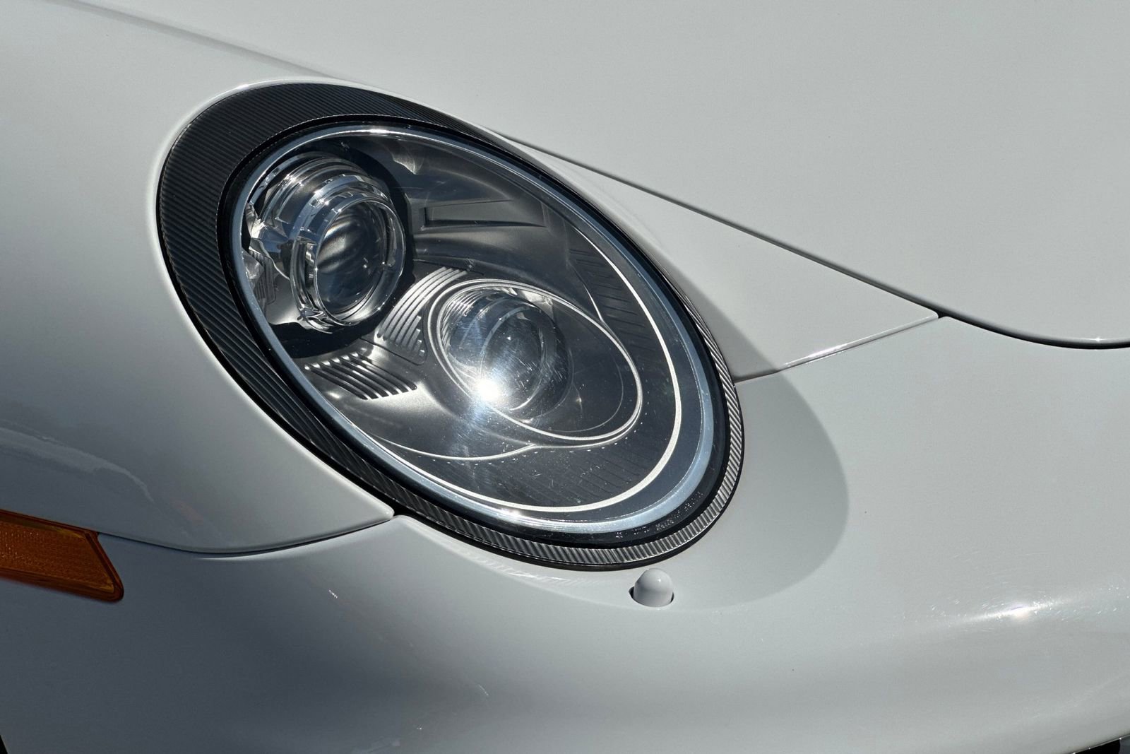 Used 2011 Porsche 911 Turbo image 39