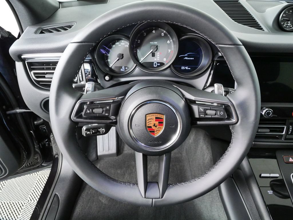 New 2026 Porsche Macan AWD/4WD image 9
