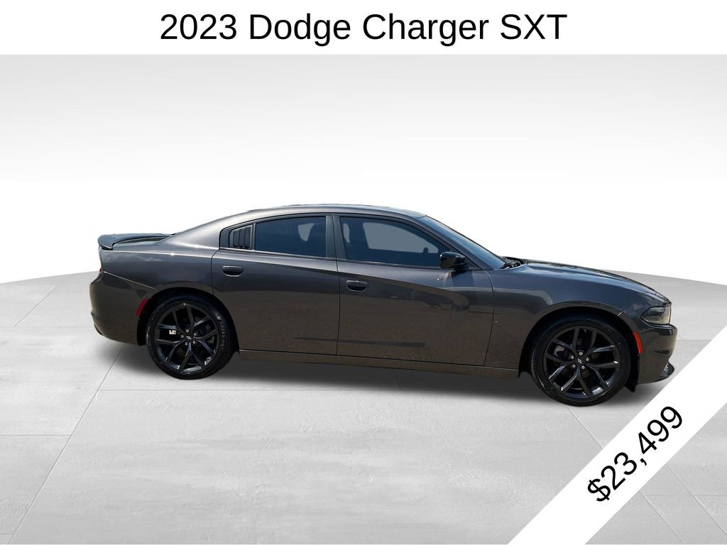 Used 2023 Dodge Charger SXT w/ Blacktop Package RWD image 2