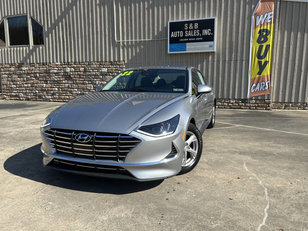 Used 2022 Hyundai Sonata SE image 1