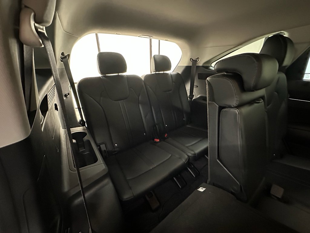 Used 2024 Kia Sorento S image 22