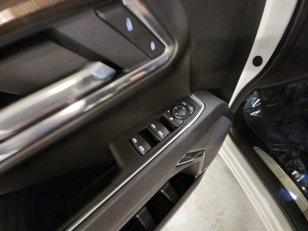 Certified 2025 Chevrolet Silverado 1500 LT AWD/4WD image 35