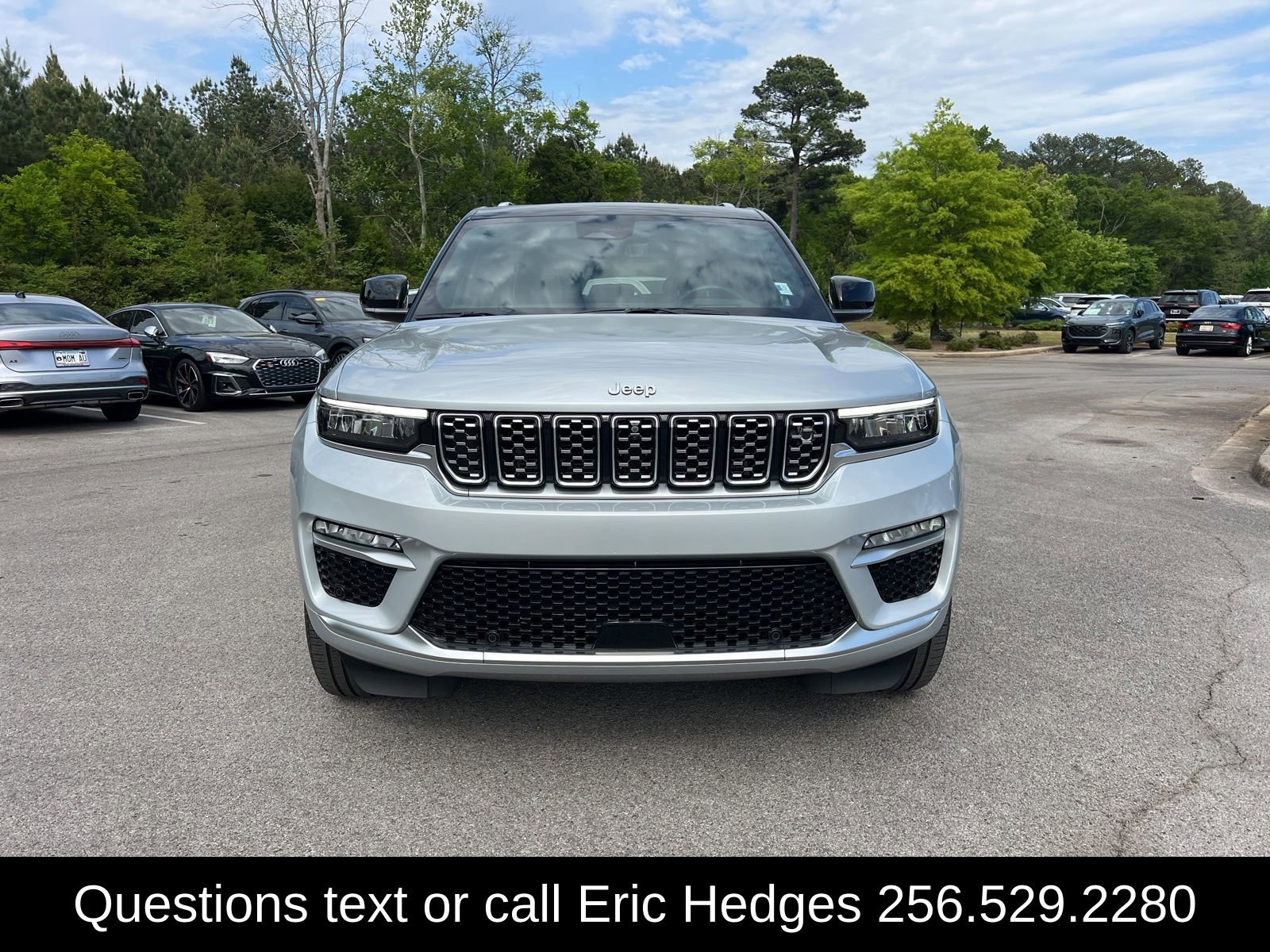 Used 2023 Jeep Grand Cherokee Summit w/ Adv Protech Group IV RWD image 2