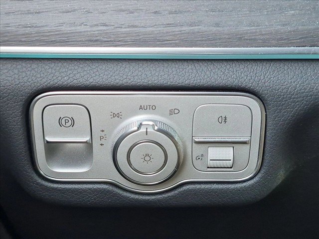 Used 2022 Mercedes-Benz GLS 450 4MATIC image 13