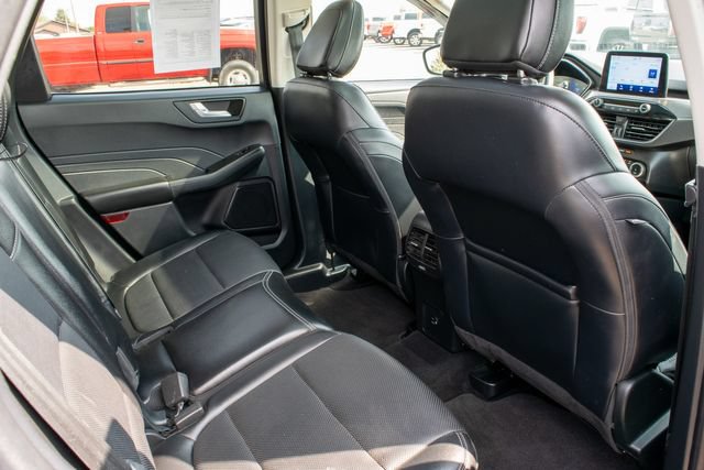 Used 2022 Ford Escape Titanium w/ Class II Trailer Tow Package FWD image 21