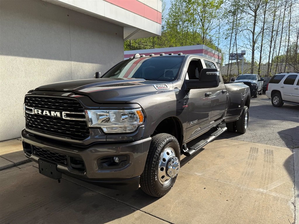 Used 2024 RAM 3500 Big Horn w/ Level 2 Equipment Group image 19