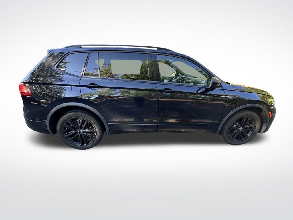 Used 2022 Volkswagen Tiguan SE R-Line AWD/4WD image 5