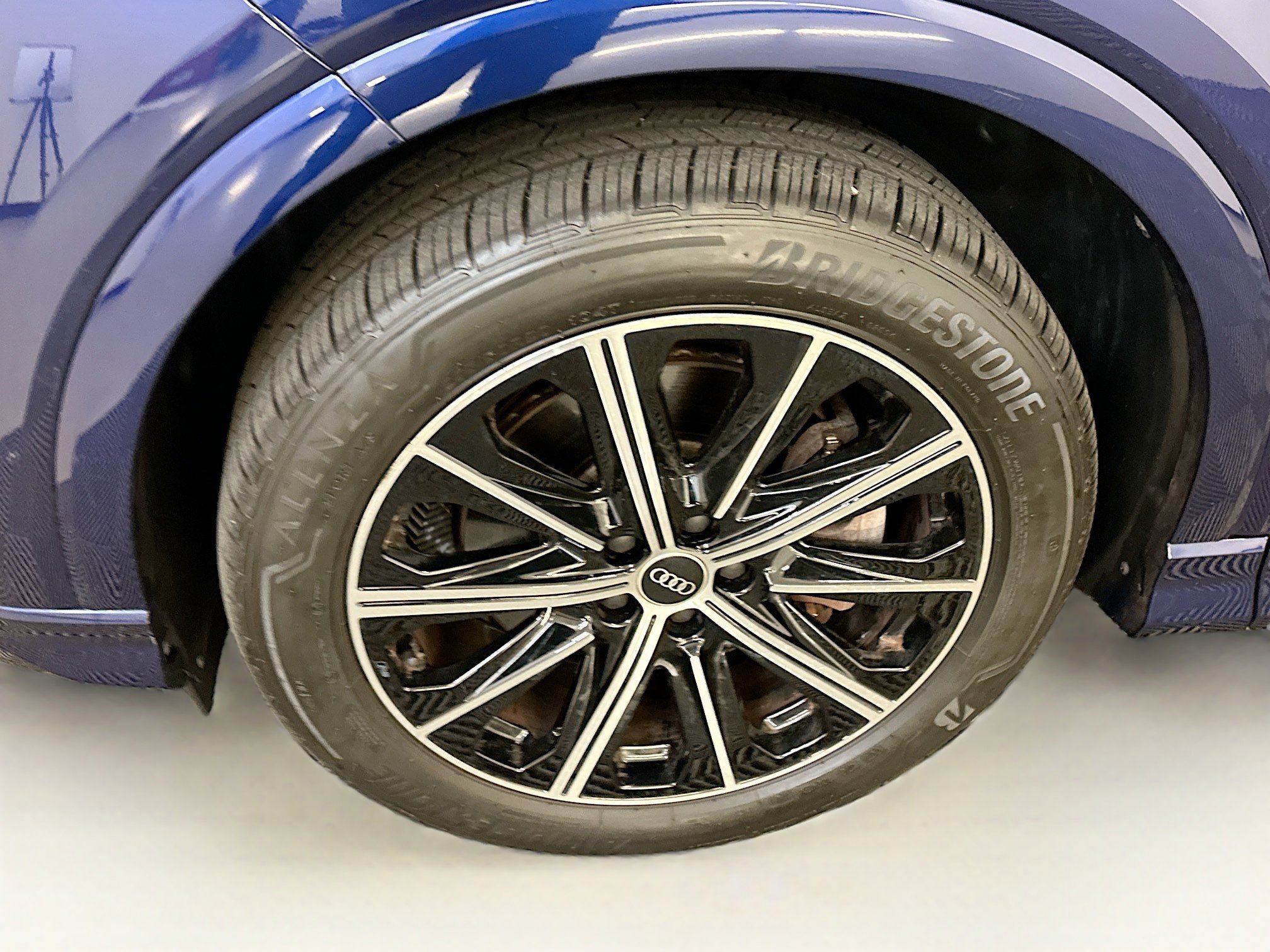 Used 2022 Audi Q4 e-tron Prestige image 11