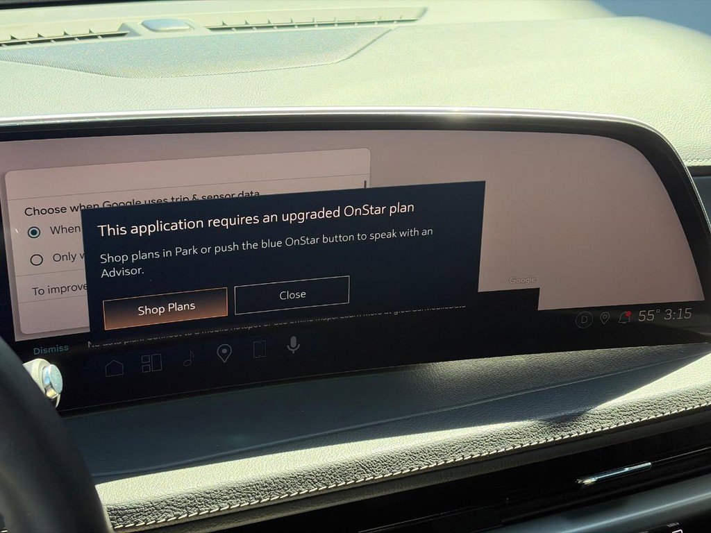 Certified 2024 Cadillac XT4 Premium Luxury AWD/4WD image 24