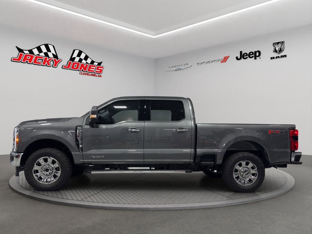 Used 2025 Ford F250 Lariat w/ Chrome Package image 2