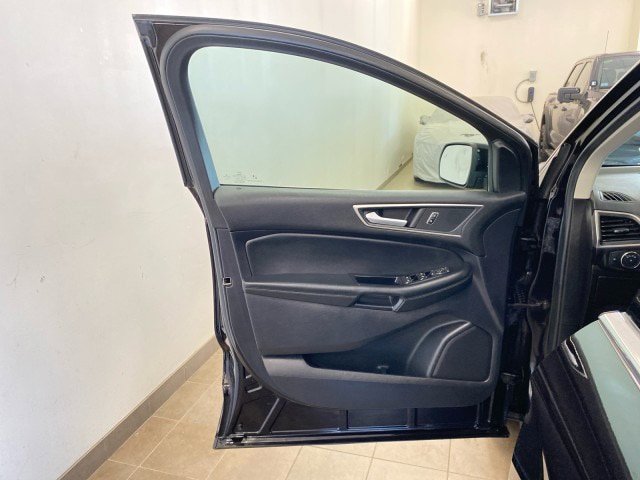 Used 2020 Ford Edge SEL w/ Convenience Package AWD/4WD image 14