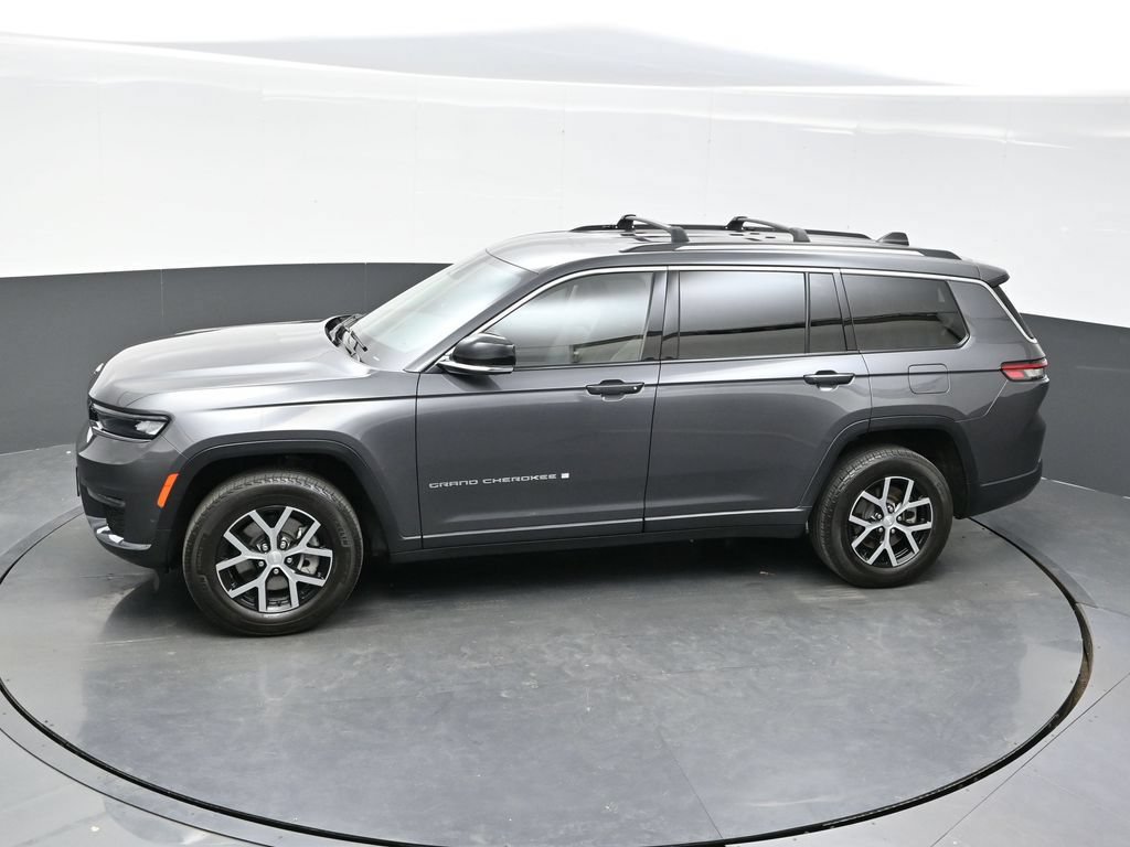 Used 2023 Jeep Grand Cherokee L Limited w/ Luxury Tech Group II AWD/4WD image 32