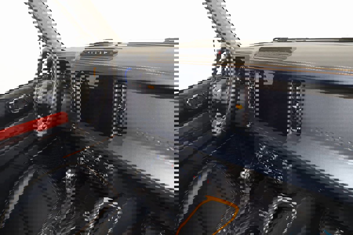 Used 2024 Ford Bronco Badlands image 43