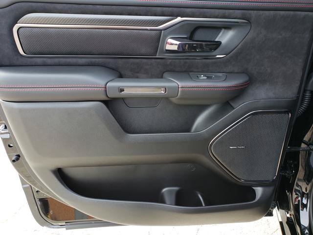 New 2027 RAM 1500 4x4 Crew Cab image 13