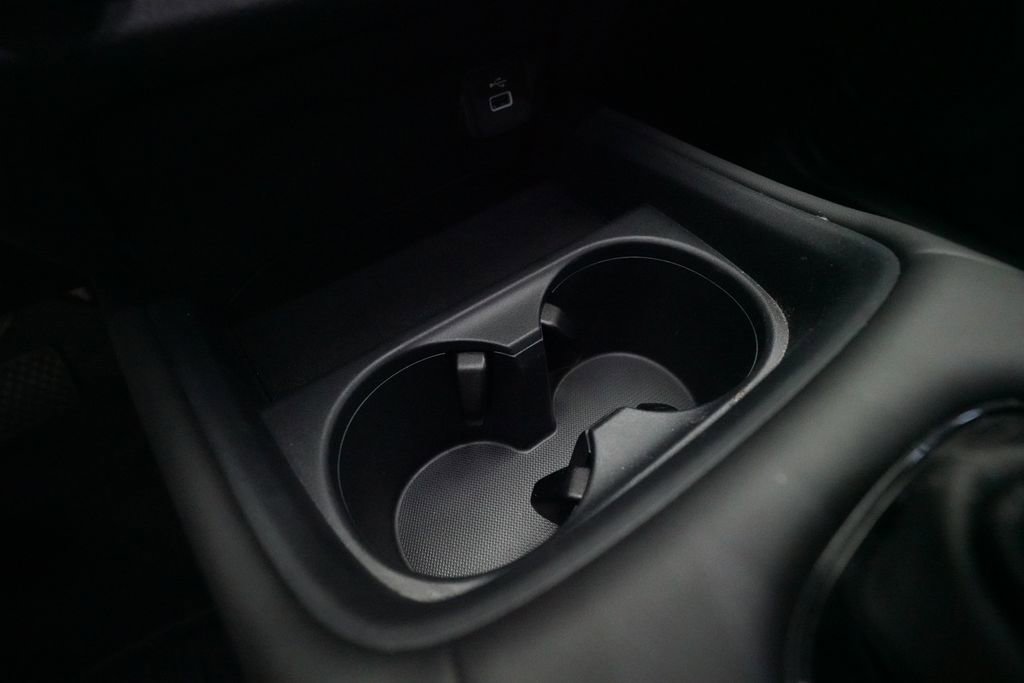 Used 2023 Honda HR-V LX image 16