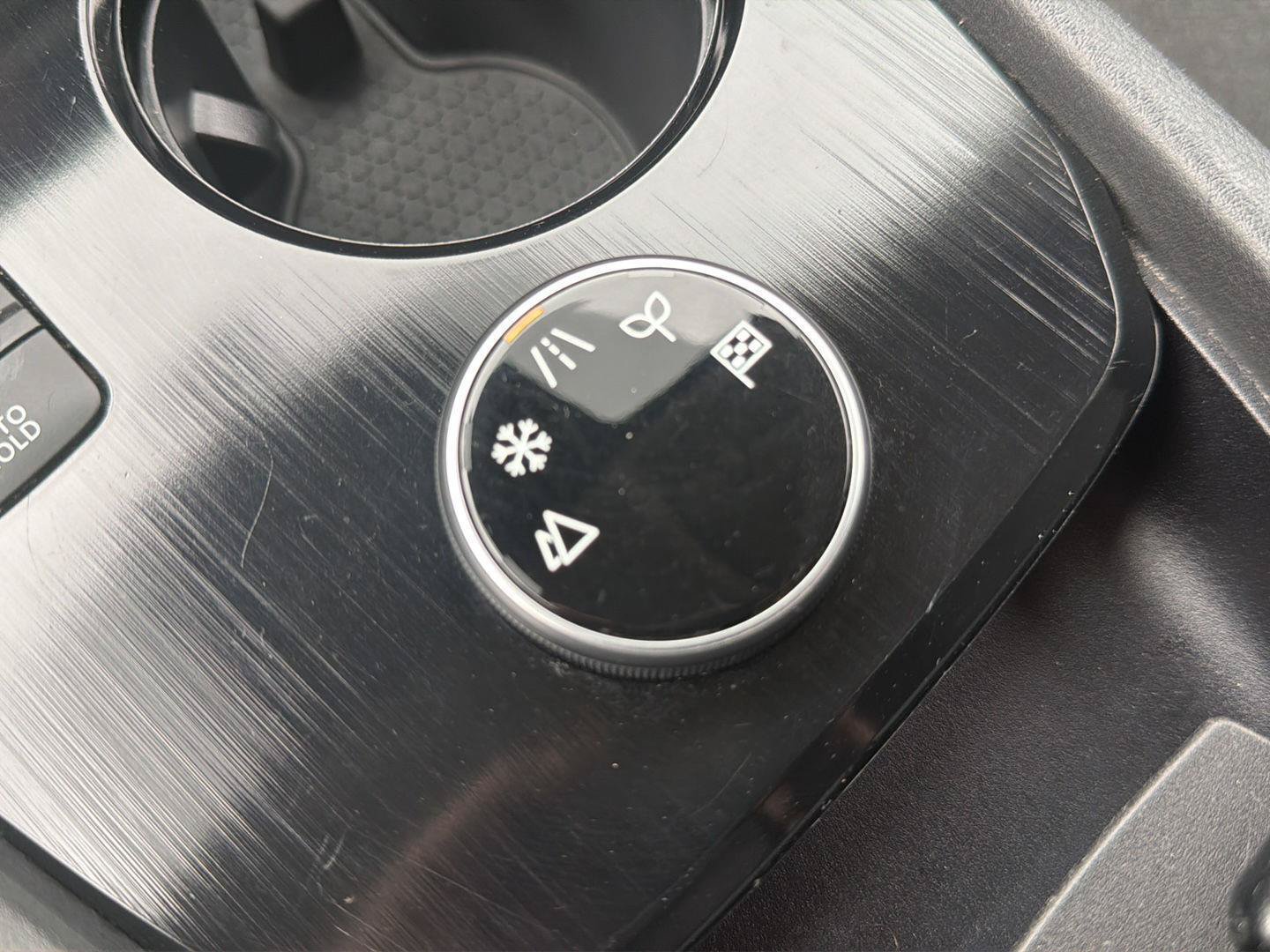 Used 2024 Nissan Rogue SV AWD/4WD image 24