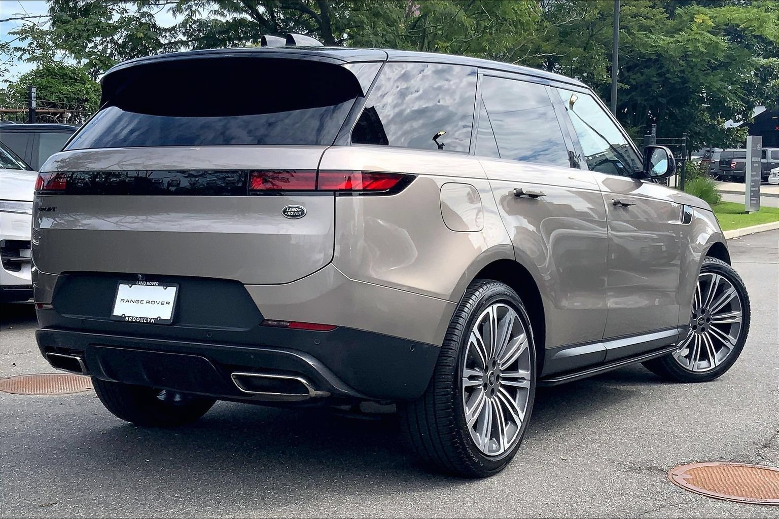 Certified 2023 Land Rover Range Rover Sport SE AWD/4WD image 12