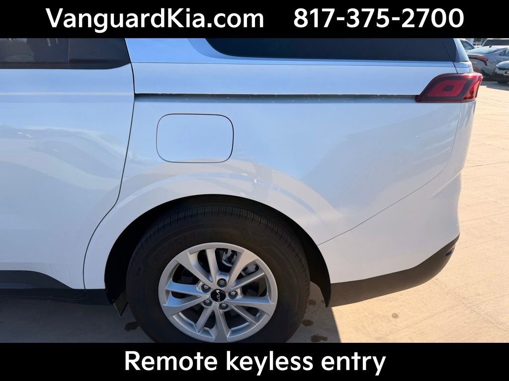 Certified 2024 Kia Carnival LX image 9