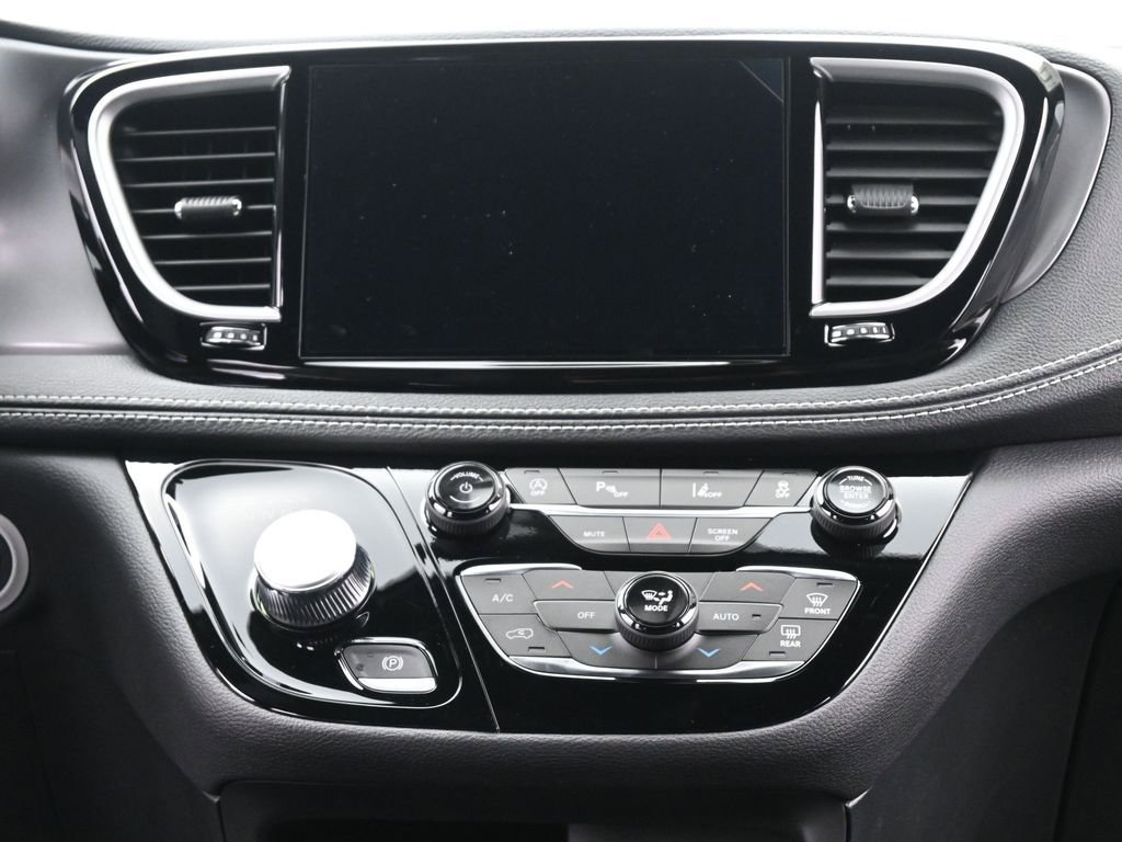 New 2026 Chrysler Pacifica Select image 26