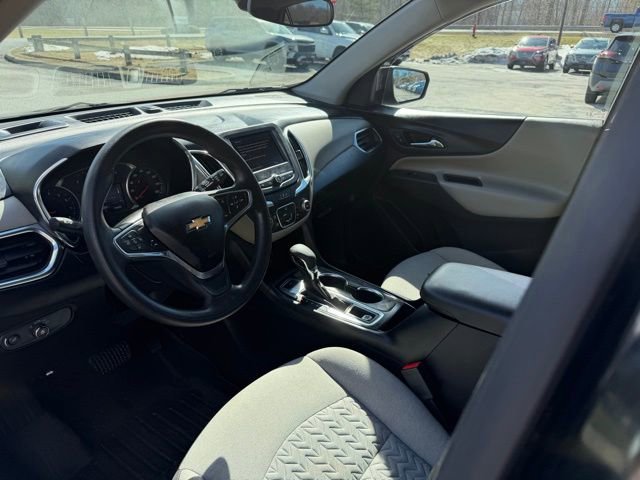 Used 2022 Chevrolet Equinox LS w/ LS Convenience Package image 19