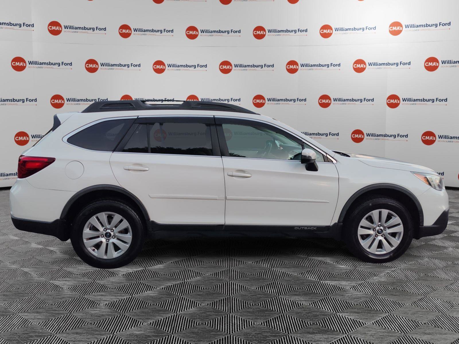 Used 2016 Subaru Outback 2.5i Premium AWD/4WD image 6