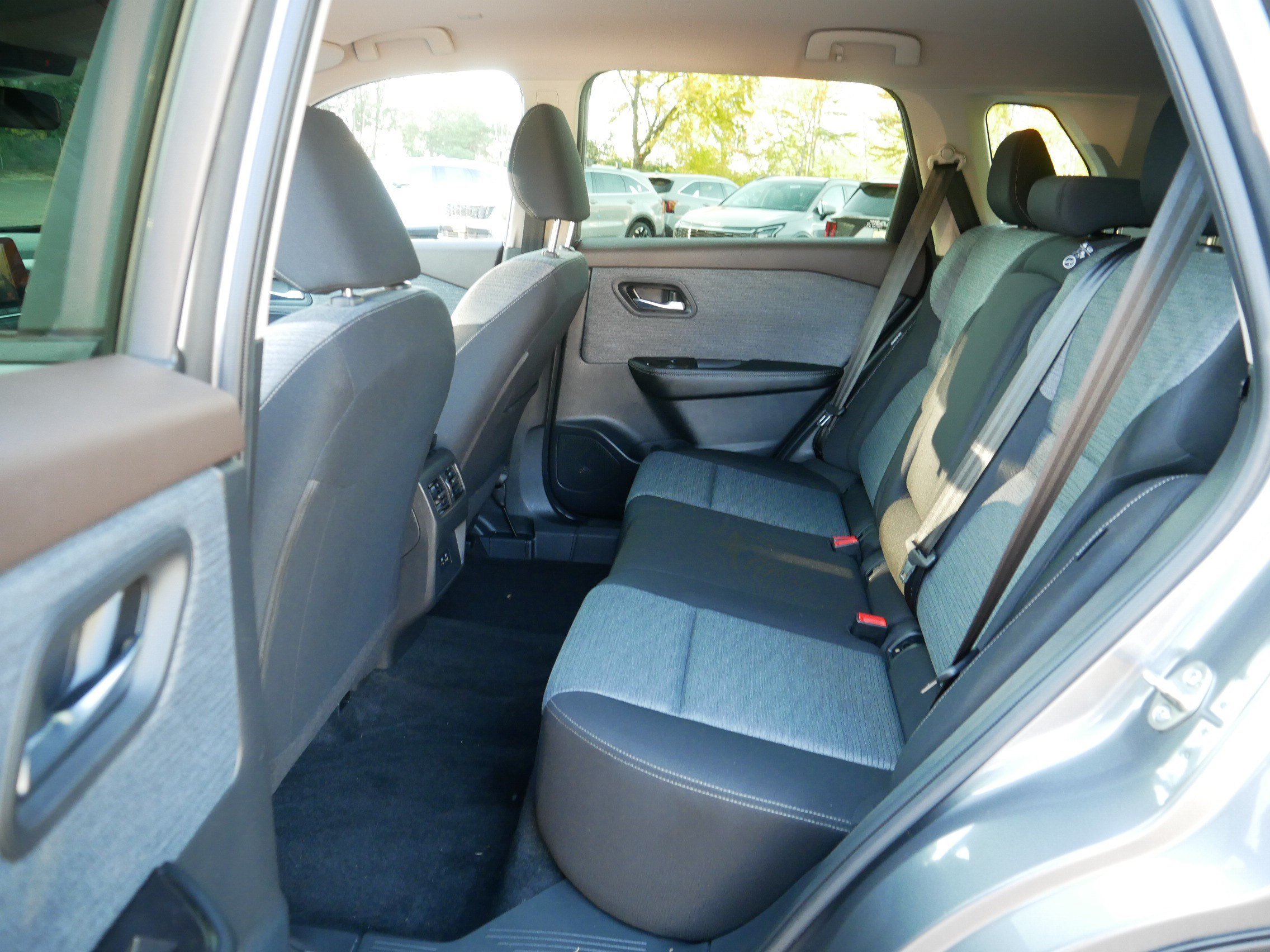 Certified 2023 Nissan Rogue SV AWD/4WD image 34