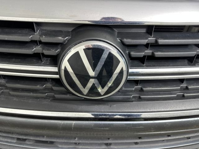 Used 2023 Volkswagen Jetta SE image 9