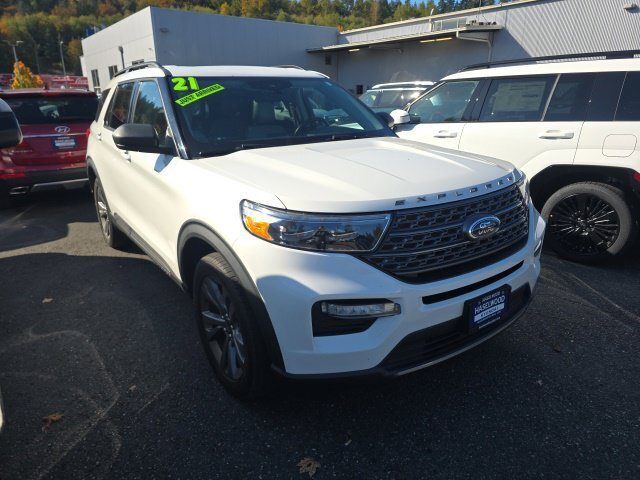 Used 2021 Ford Explorer XLT w/ Equipment Group 202A AWD/4WD image 7