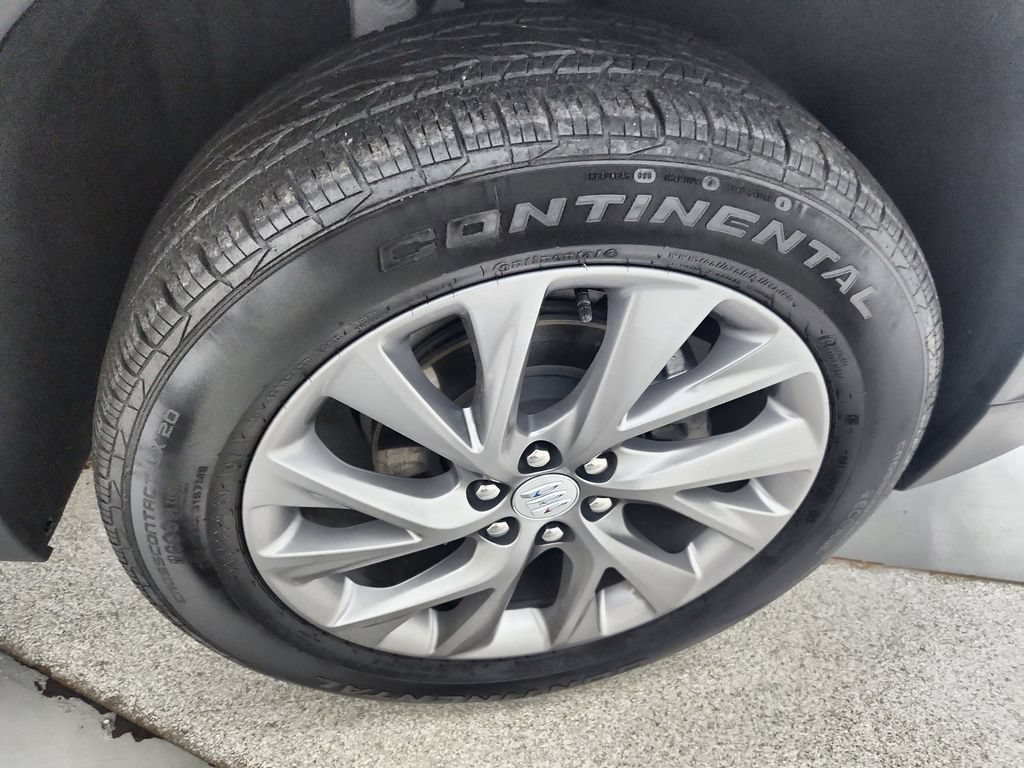 Used 2025 Buick Enclave Preferred FWD image 38