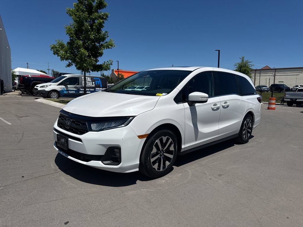 Used 2025 Honda Odyssey EX-L image 3