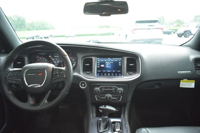 Used 2017 Dodge Charger SXT w/ AWD Plus Group image 41